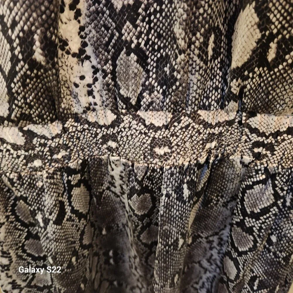 Michael Kors Print/Silver chain detailed dress. NWT. Size 3 X